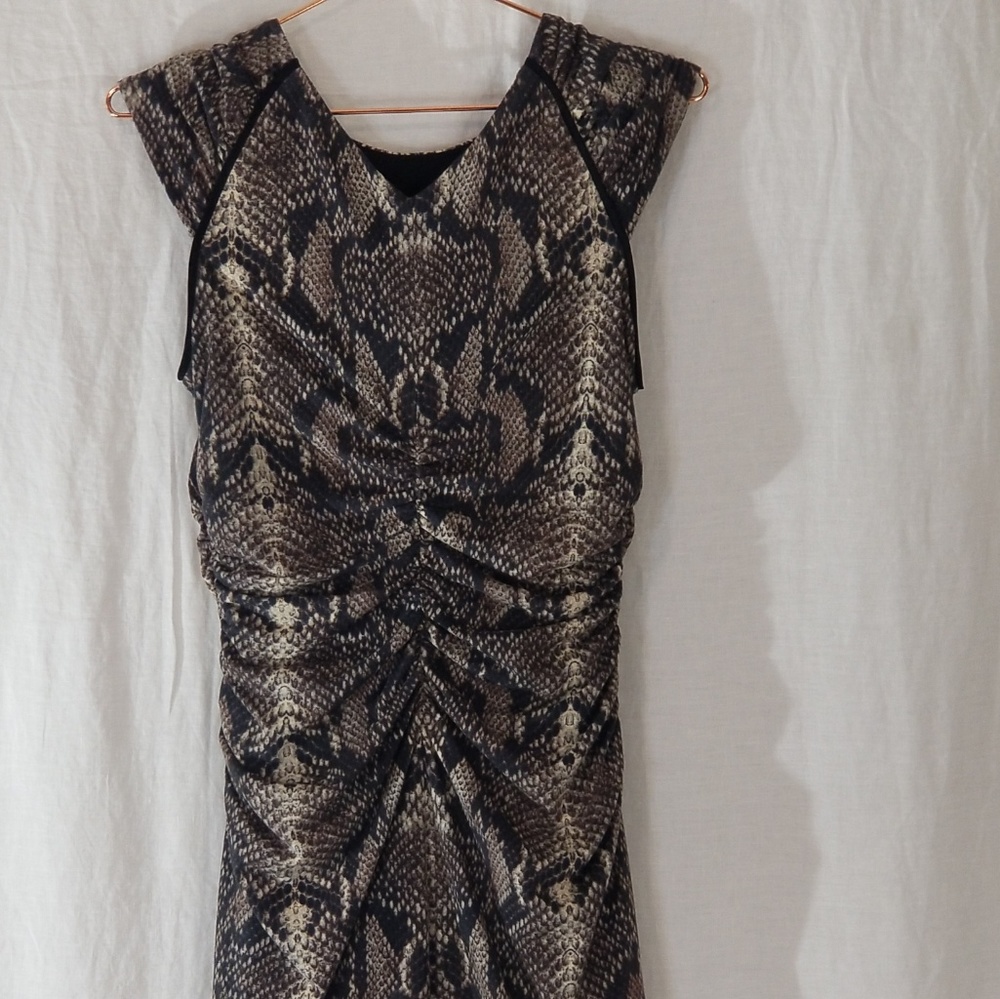Ivy & Blu Rushed Snake Print Dress, Sz 6